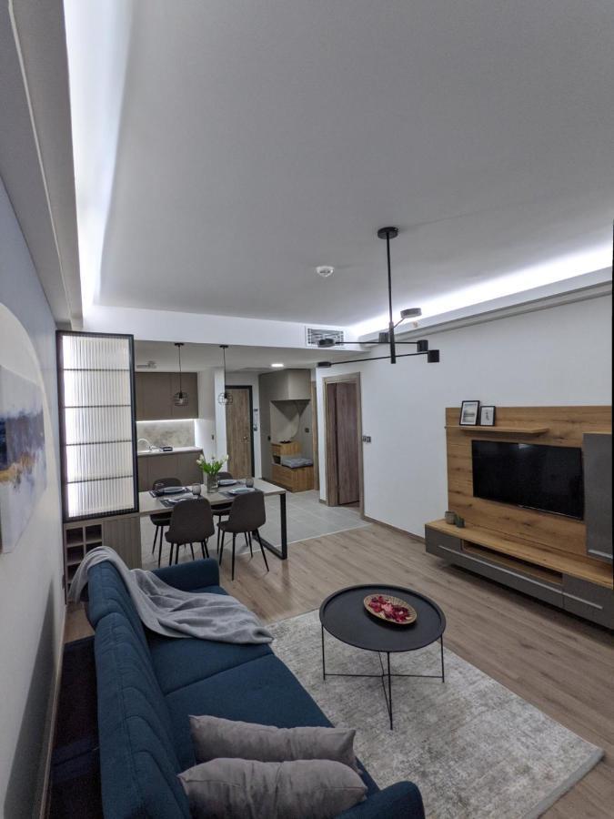 סקופיה Sky Side Luxury Condo מראה חיצוני תמונה